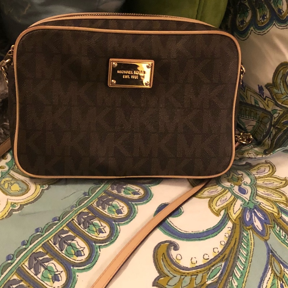 Michael Kors Signature Crossbody